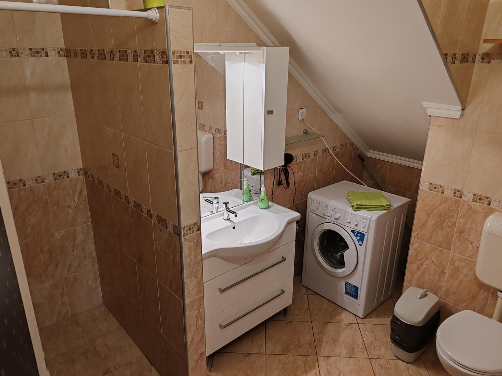 Apartment Patricia With Garden Budapest Bagian luar foto