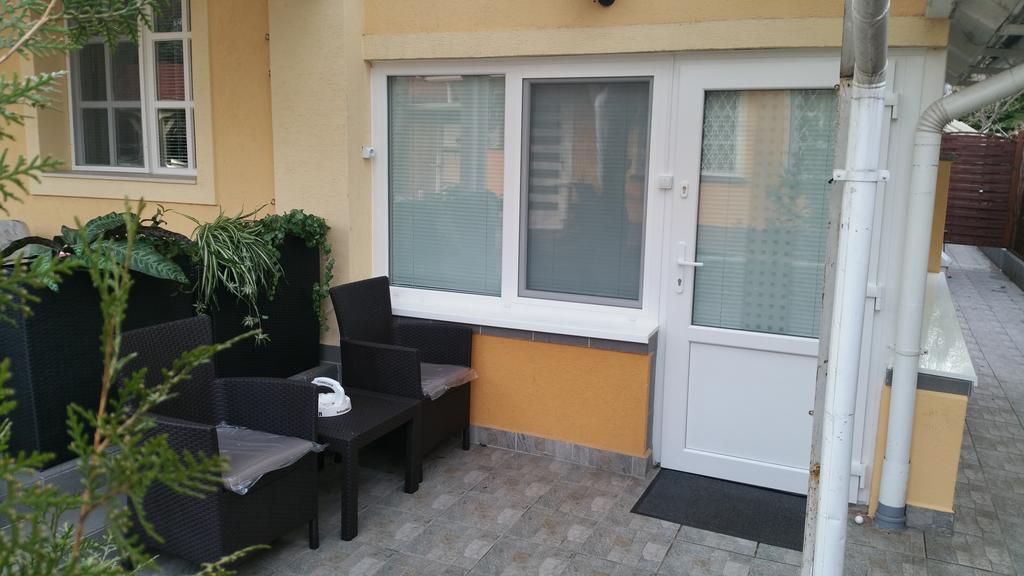 Apartment Patricia With Garden Budapest Ruang foto