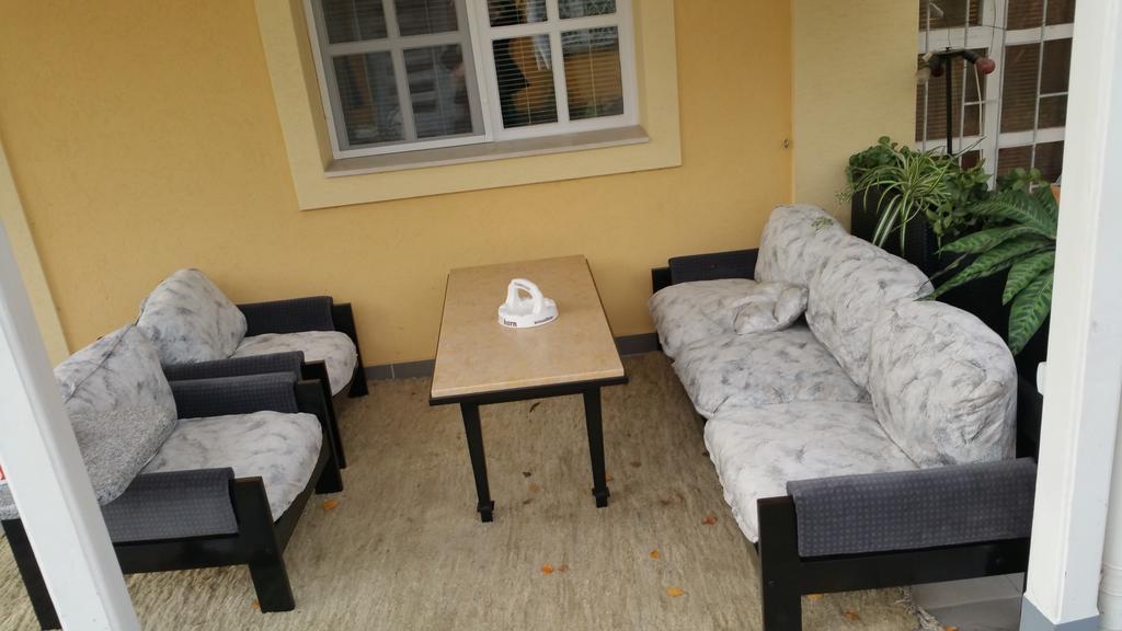 Apartment Patricia With Garden Budapest Ruang foto