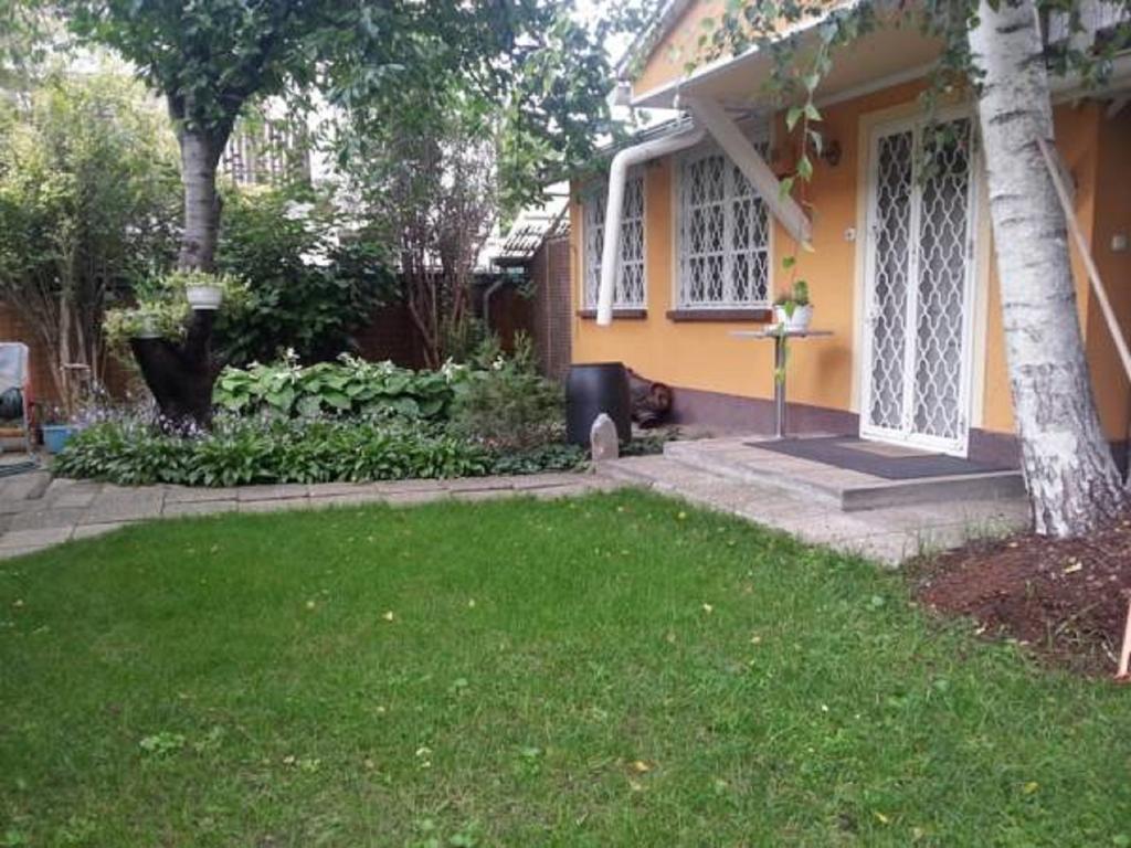 Apartment Patricia With Garden Budapest Ruang foto